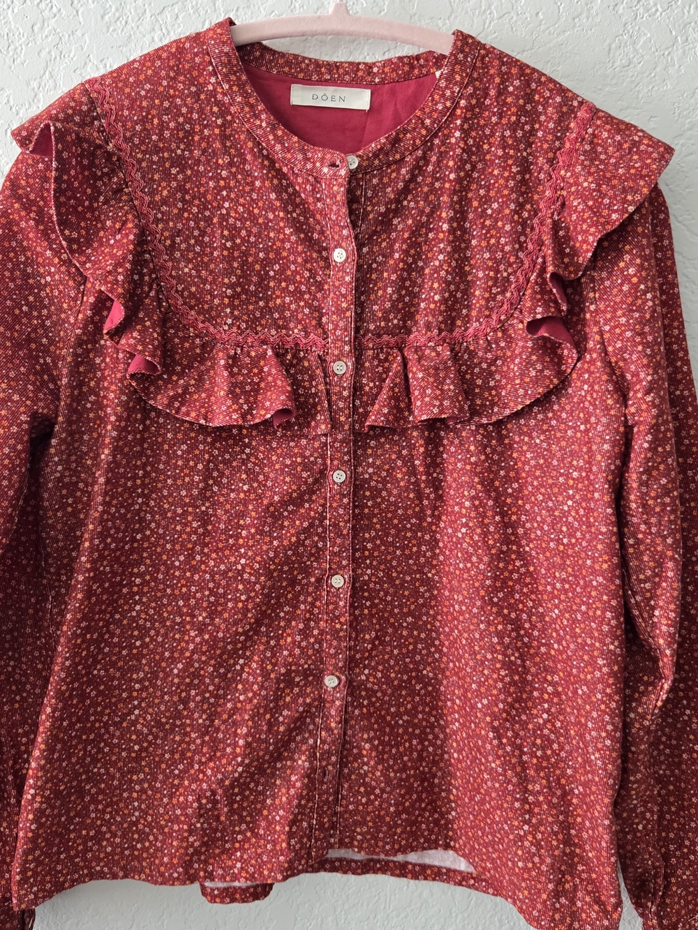 Doen Girls' Crimson Floral Ruffle Button-Down Top